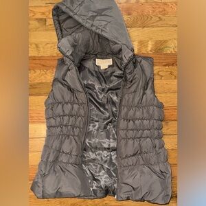MICHAEL Michael Kors Gray puffer vest size small